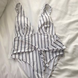 NWOT Cupshe Swimsuit